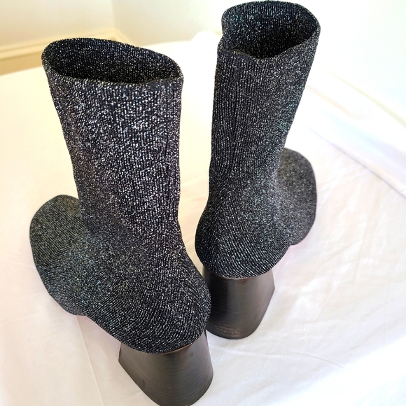 CÉLINE - Soft ballerina knitted sock ankle boots. - Picture 3 of 16